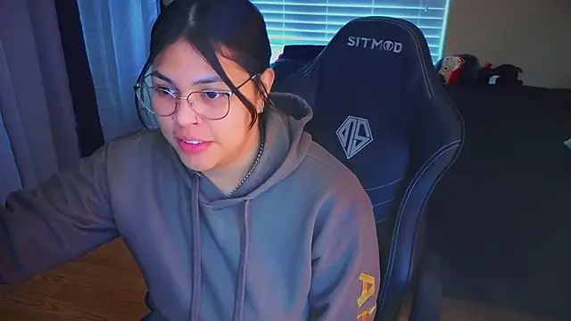 miacanela xo online show from 02.22.25