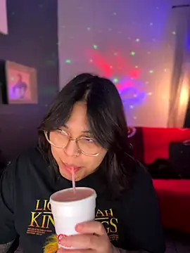 miacanela xo online show from 11.24.25