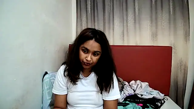 Cute Indian00 online show from 02.04.25