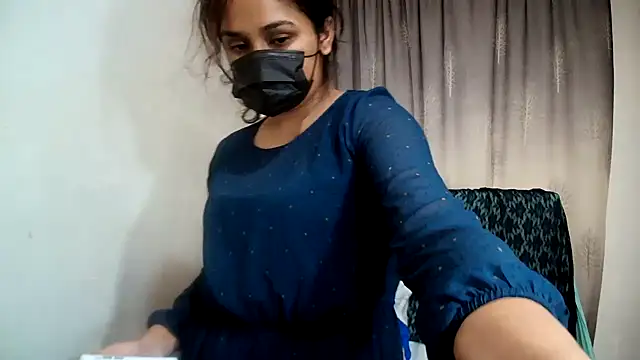 Cute Indian00 online show from 03.06.25