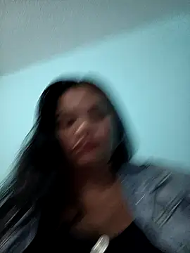 Snapshot of Julieta-tits chatting on 12.18.24 Julieta-tits online show from 12.18.24