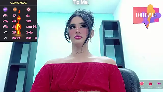 Snapshot of kinverly_sexyx chatting on 02.15.26 kinverly sexyx online show from 02.15.26