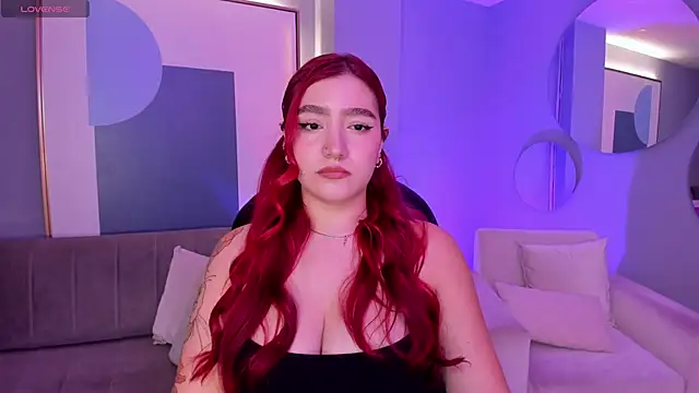 Snapshot of ViolettCastel chatting on 03.12.25 ViolettCastel online show from 03.12.25