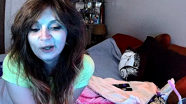 ZeelaXoXo online show from 01.14.26