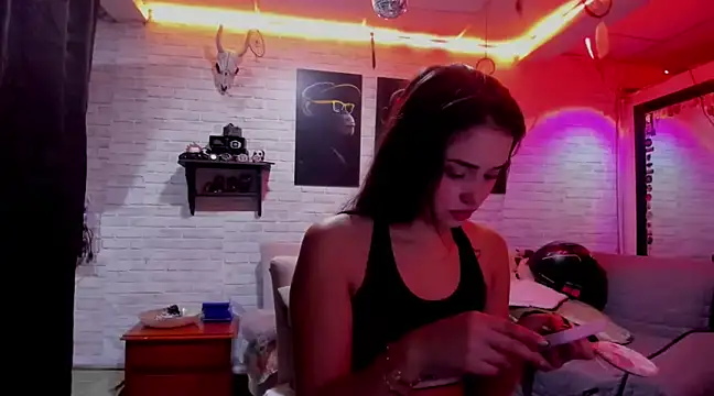 Kimmymadison- online show from 01.17.25