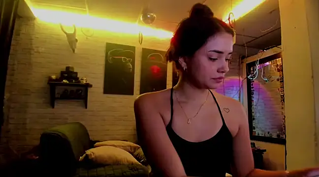 Kimmymadison- online show from 02.10.25