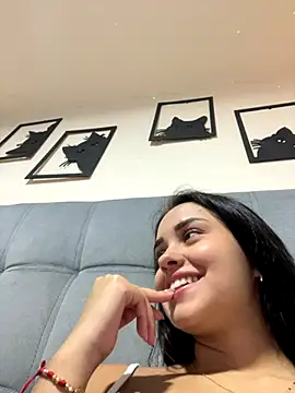 Kimmymadison- online show from 09.18.25