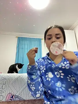 Kimmymadison- online show from 02.17.26