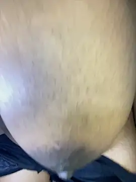 Snapshot of AssMilkymellowxx chatting on 11.16.25 AssMilkymellowxx online show from 11.16.25