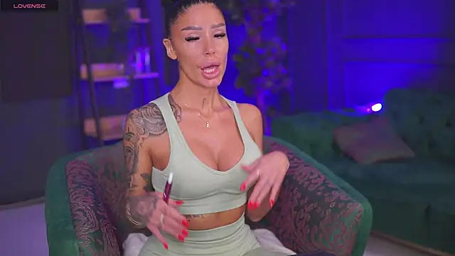 RaquelleVon online show from 01.27.25