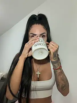 RaquelleVon online show from 04.06.26