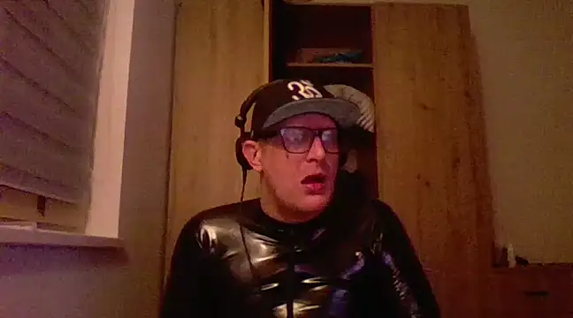 Bigthroaterboy online show from 02.11.25