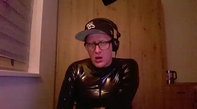 Bigthroaterboy online show from 02.15.25