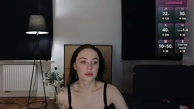 Sara Tranquil online show from 02.04.25