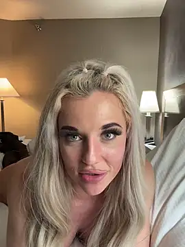 JayJayPink online show from 01.27.25