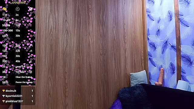 Snapshot of Molly_ADY chatting on 11.20.25 Molly ADY online show from 11.20.25