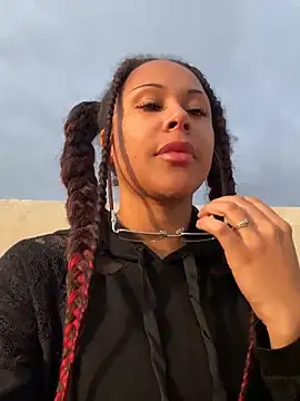 HaileyDiana online show from 03.20.26