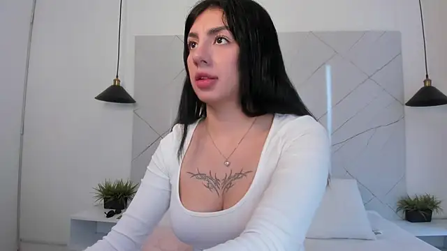 ANTONELLA  ROUSE  online show from 04.07.26