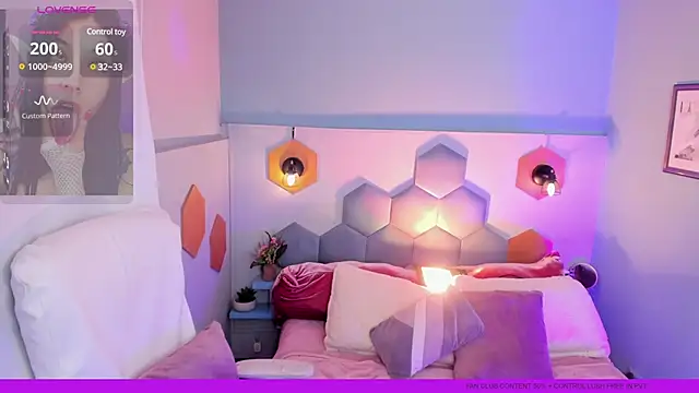 Snapshot of Melissa_Koster chatting on 02.08.25 Melissa Koster online show from 02.08.25