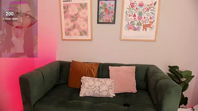 Snapshot of Melissa_Koster chatting on 10.08.25 Melissa Koster online show from 10.08.25