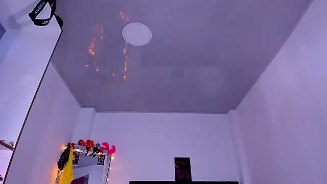 Snapshot of kerlysmith_24 chatting on 01.10.25 kerlysmith 24 online show from 01.10.25