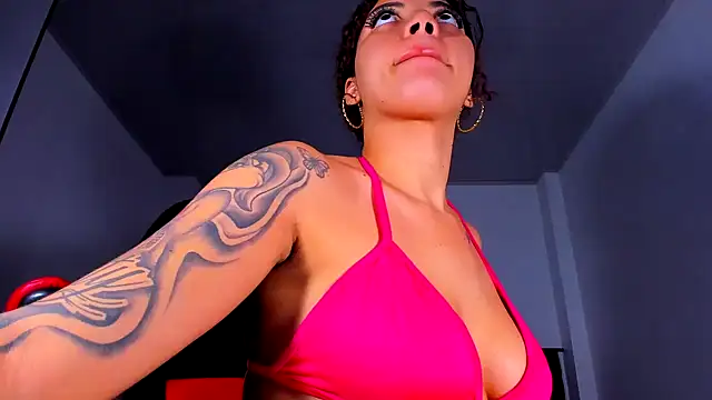 Snapshot of kerlysmith_24 chatting on 01.15.25 kerlysmith 24 online show from 01.15.25