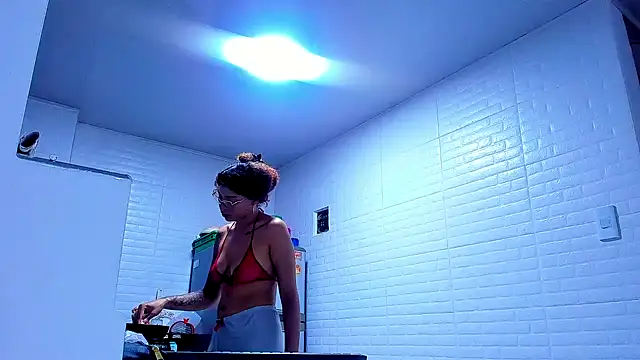 Snapshot of kerlysmith_24 chatting on 02.08.25 kerlysmith 24 online show from 02.08.25