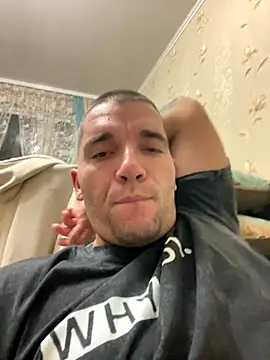 Snapshot of BadBoy_92 chatting on 11.30.25 BadBoy 92 online show from 11.30.25