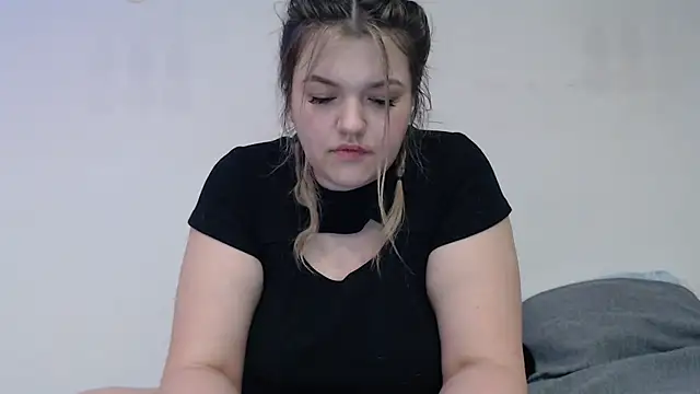 Snapshot of AnitaWillias chatting on 02.23.25 AnitaWillias online show from 02.23.25