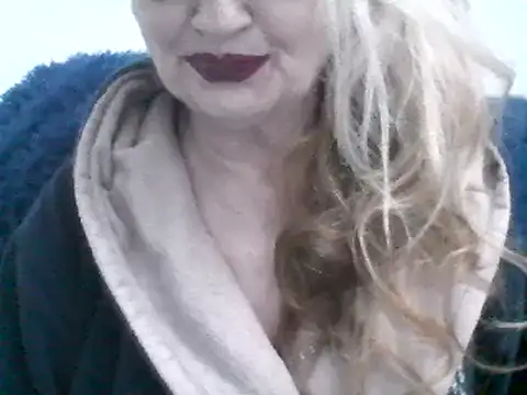 CarlyTreat online show from 02.10.25