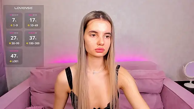 Snapshot of Erika_Carpenter chatting on 03.05.25 Erika Carpenter online show from 03.05.25