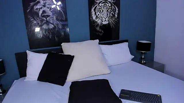 Liana Bernocchi online show from 02.26.25