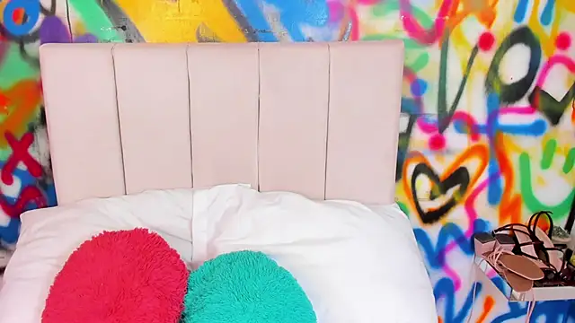 Snapshot of Liana_Bernocchi chatting on 03.04.26 Liana Bernocchi online show from 03.04.26