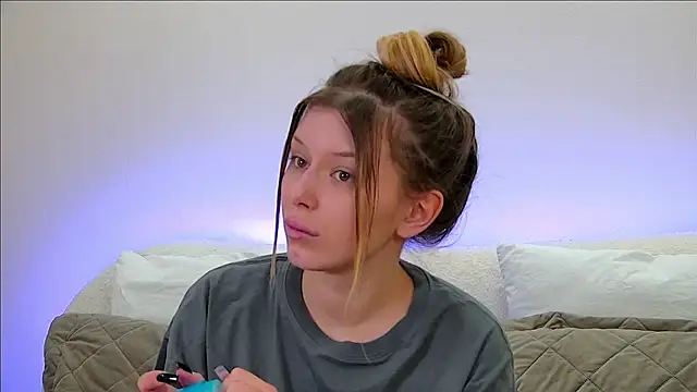 Snapshot of LiliaBianka chatting on 02.22.25 LiliaBianka online show from 02.22.25