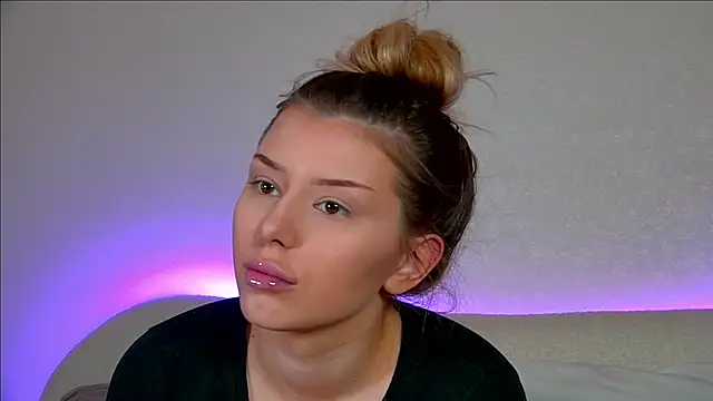 Snapshot of LiliaBianka chatting on 03.10.25 LiliaBianka online show from 03.10.25