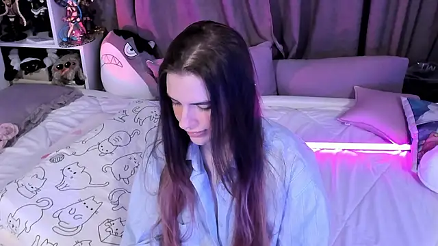 Snapshot of Supaidagaru chatting on 12.30.24 Supaidagaru online show from 12.30.24