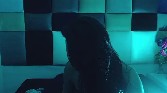 MaddyHudson online show from 12.09.24