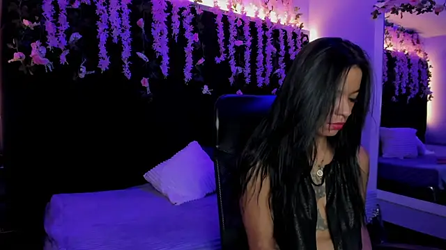MaddyHudson online show from 07.23.26