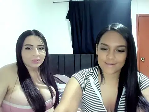 EmmaHole  online show from 04.23.26
