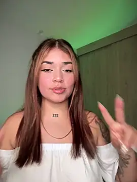 Snapshot of JoselinFlower_ chatting on 12.13.24 JoselinFlower online show from 12.13.24