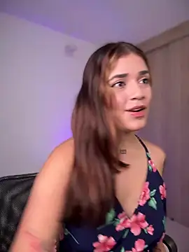 Snapshot of JoselinFlower_ chatting on 12.22.24 JoselinFlower online show from 12.22.24