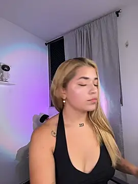 Snapshot of JoselinFlower_ chatting on 04.14.26 JoselinFlower online show from 04.14.26