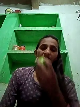Snapshot of Baby__Shreya chatting on 06.24.26 Baby Shreya online show from 06.24.26