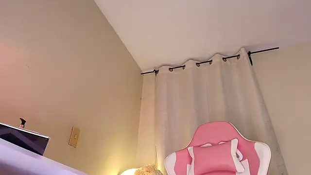 shanakendal2 online show from 10.07.25