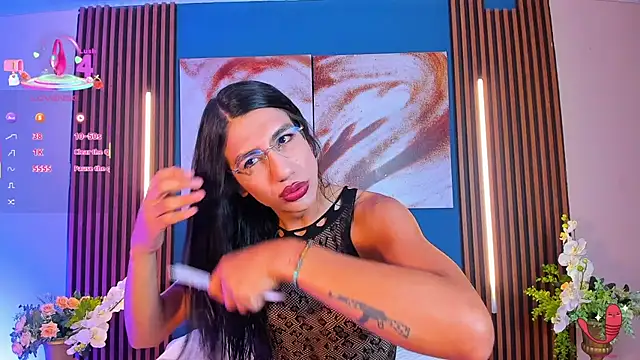 sofiaa grey  online show from 09.13.25