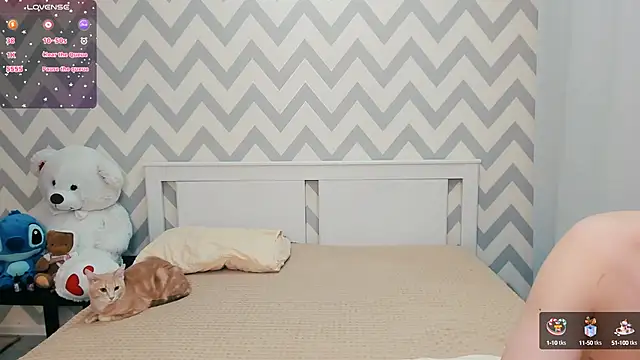 Snapshot of shaameless chatting on 12.18.24 shaameless online show from 12.18.24