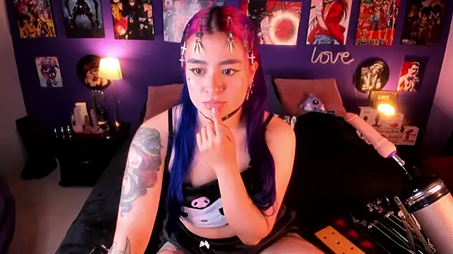 Snapshot of anne_cross chatting on 01.31.25 anne cross online show from 01.31.25