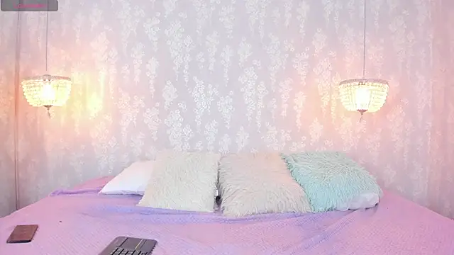 leigh-angels online show from 10.09.25