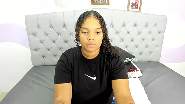 Snapshot of BRIYITHMENA chatting on 03.15.25 BRIYITHMENA online show from 03.15.25