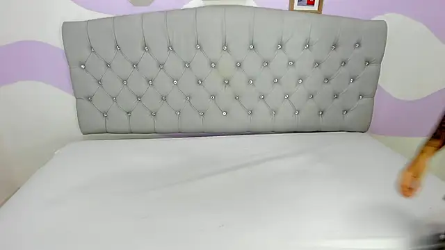 Snapshot of BRIYITHMENA chatting on 11.29.25 BRIYITHMENA online show from 11.29.25